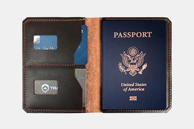 Trayvax Explorer Passport Wallet